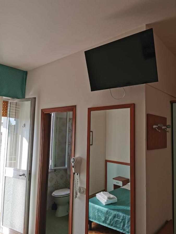 Apartament Garni Edward Bellaria-Igea Marina Zewnętrze zdjęcie